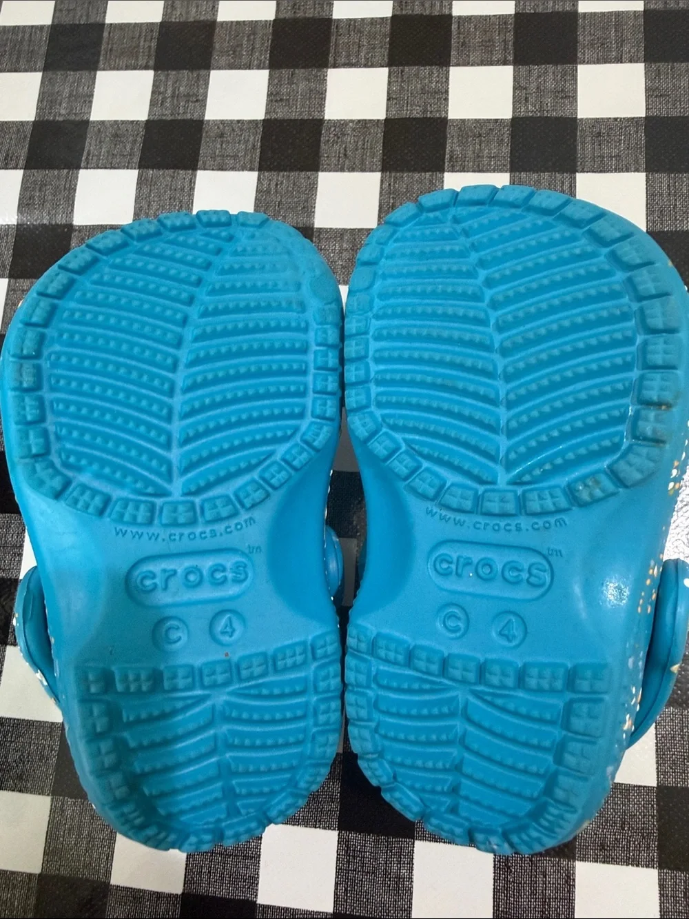 CROCS Kids Classic Clog in Turquoise with White & Orange Splatter